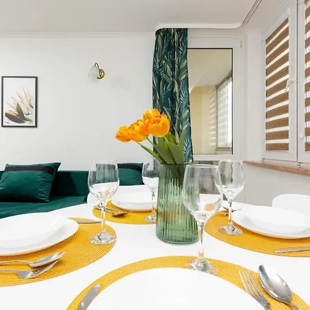 Praga Afrykanska By Renters Warsaw
